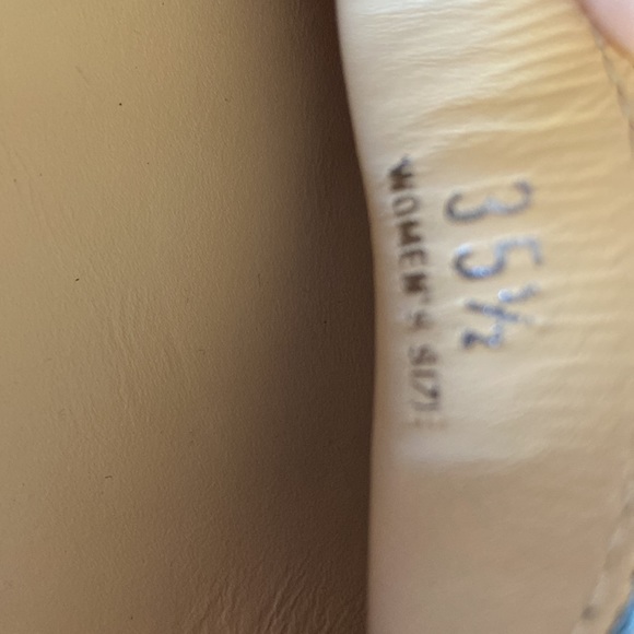 Women’s New Years shoe! PRISTINE deep silver TODS driving shoe. - Picture 7 of 7